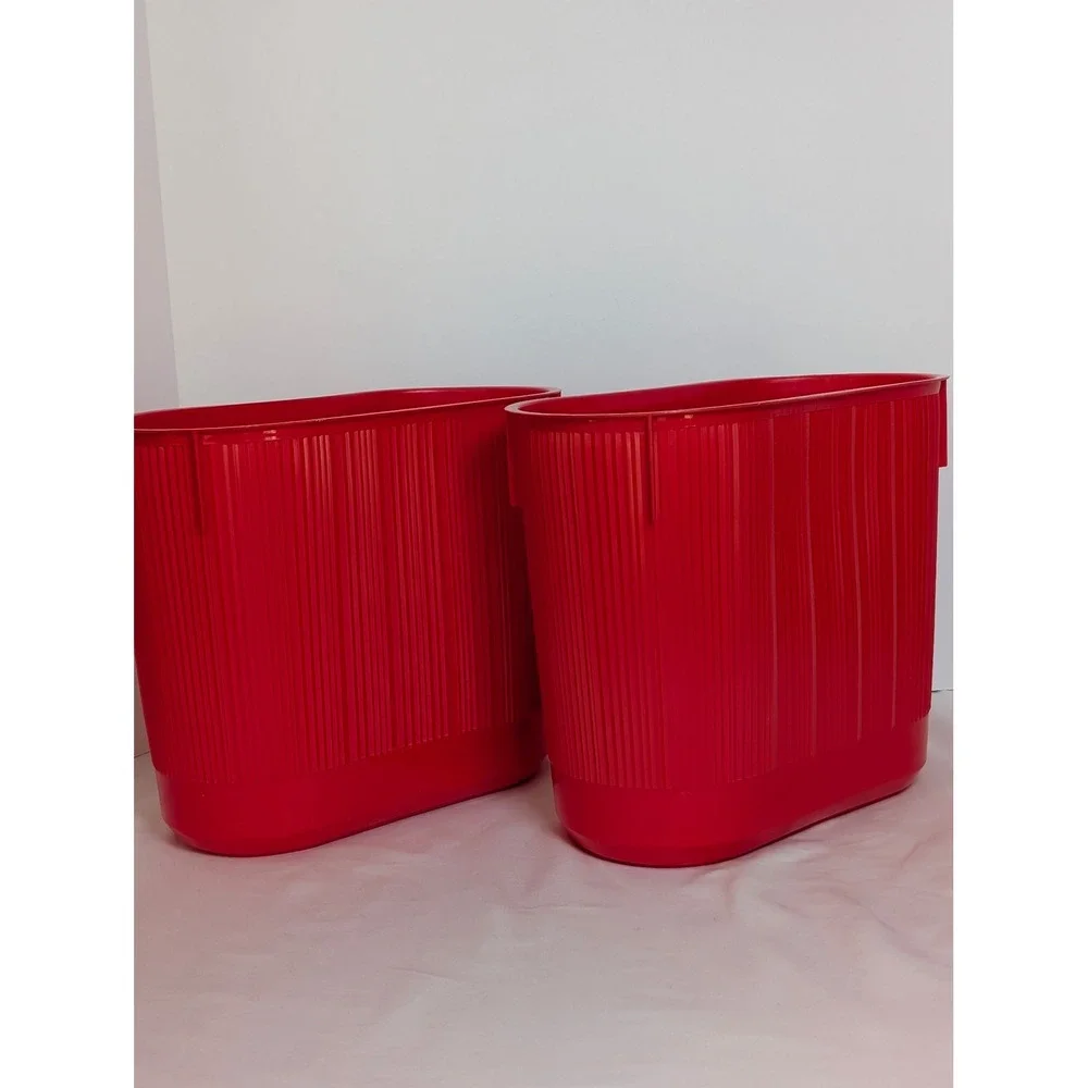 Rubbermaid lot vintage